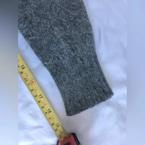 Vintage Gorgeous Bravo warm grey lambswool and angora rabbit hair cardigan. - Picture 10 of 11